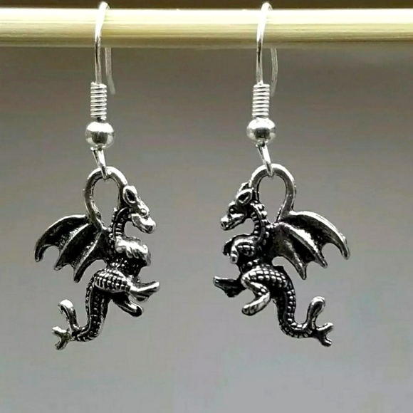 Dragon earrings mulan mushu Disney wings - Picture 1 of 1